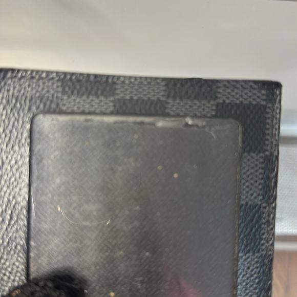 Louis Vuitton Damier Graphite Men's Wallet - Picture 9 of 12